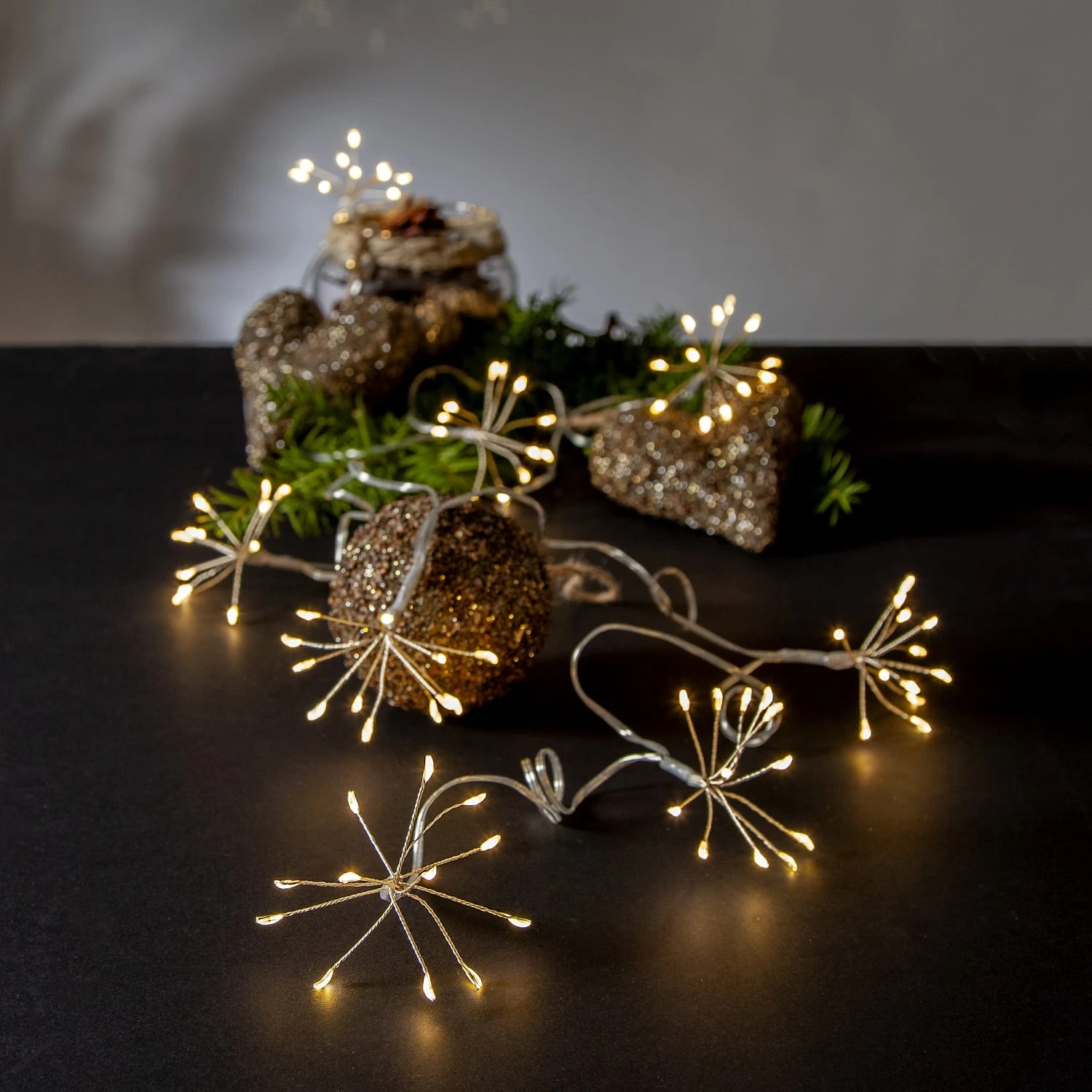 LED Lichterkette 8 Büscheln Blüten Dekolichterkette L: 2,1m In Silber