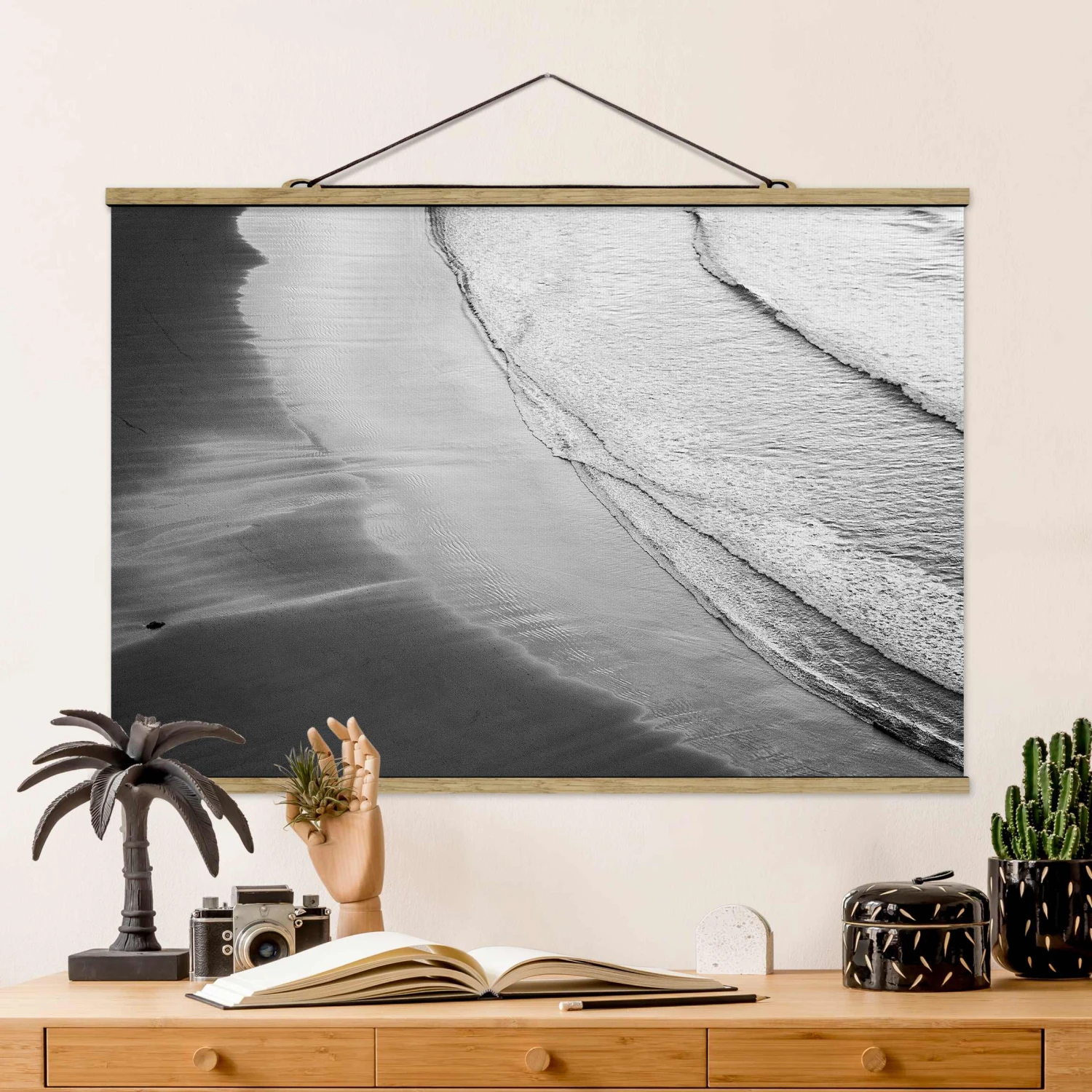 Stoffbild - Leichter Wellengang Am Strand Schwarz Weiß In Schwarz-Weiß – Bild 2